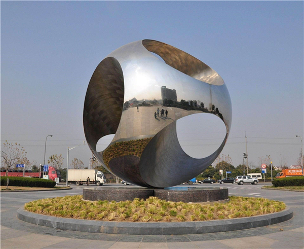 不銹鋼廣場(chǎng)雕塑.jpg 不銹鋼廣場(chǎng)雕塑.jpg