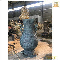 鑄銅關(guān)公 室外小型銅花瓶鑄造廠家