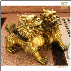 鑄銅關(guān)公 小型金貔貅擺件批發(fā)